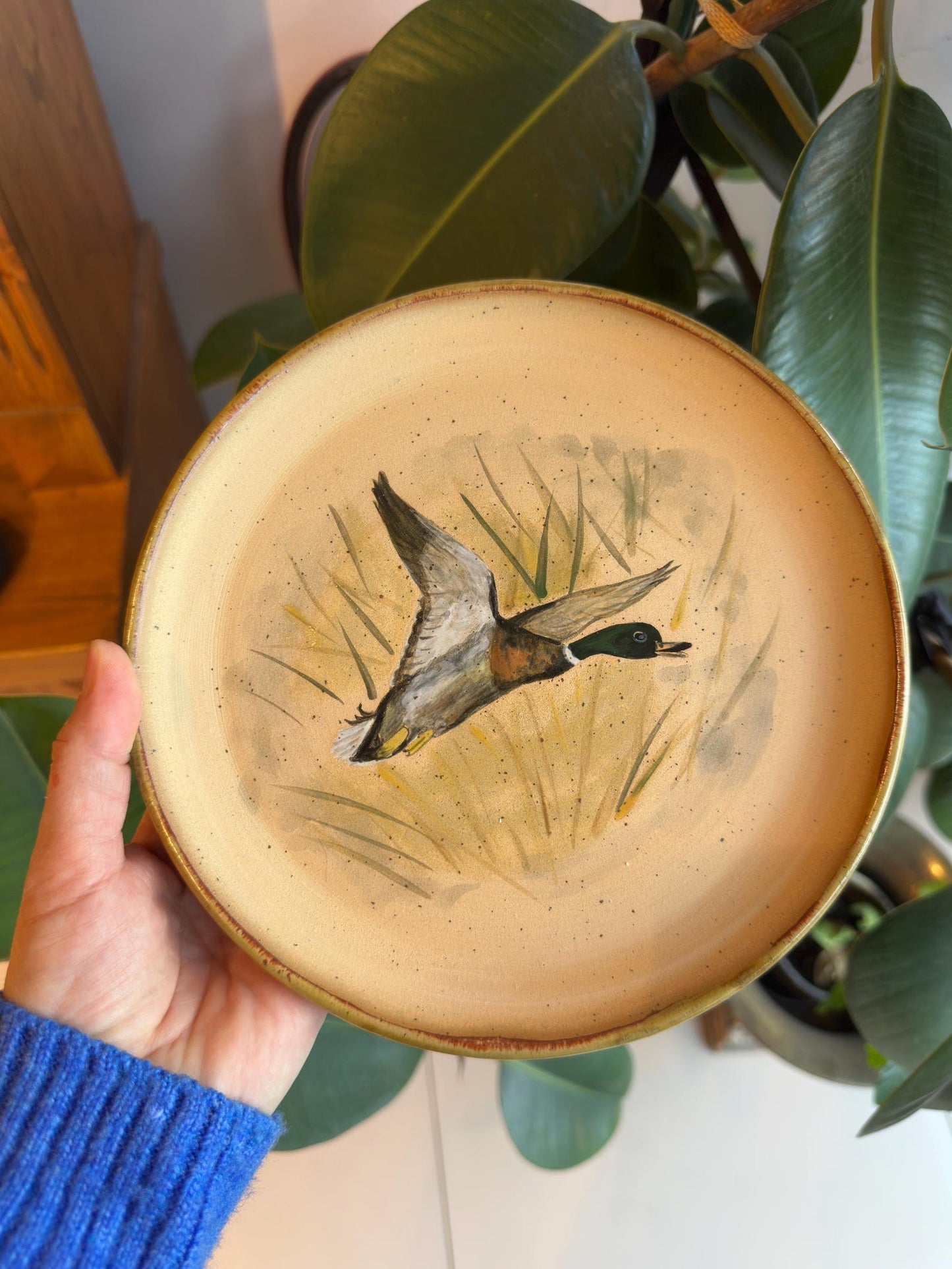 Stoneware Plate – Mallard Duck in Flight, Reed Grass