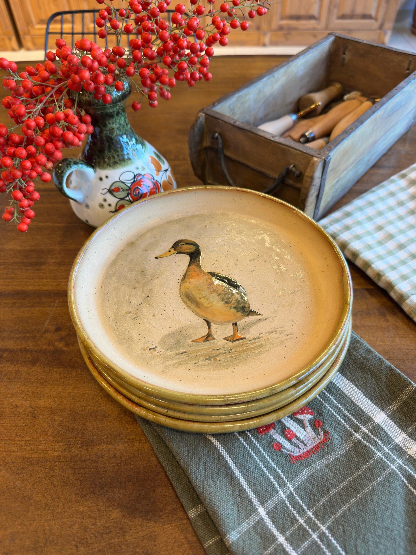 Stoneware Plate – Standing Mallard Duck