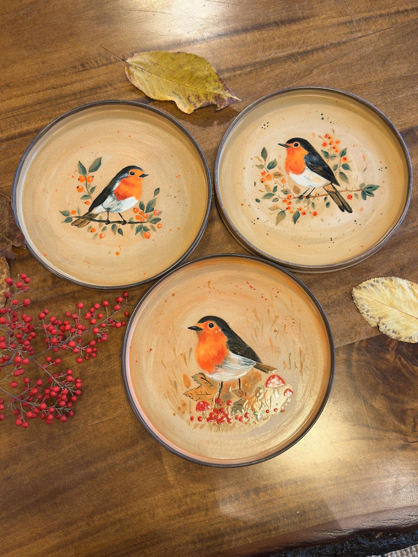 Stoneware Plate – Robin on Berry Branch